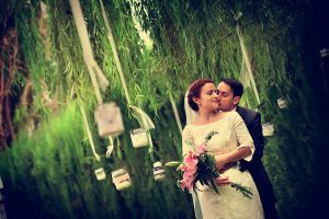 boda foto salas momentos romántico beso